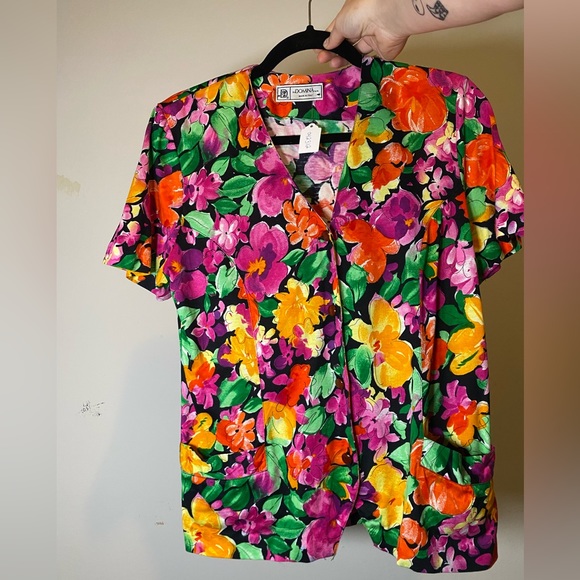 80s Floral Short Sleeve Button Down - Picture 9 of 11